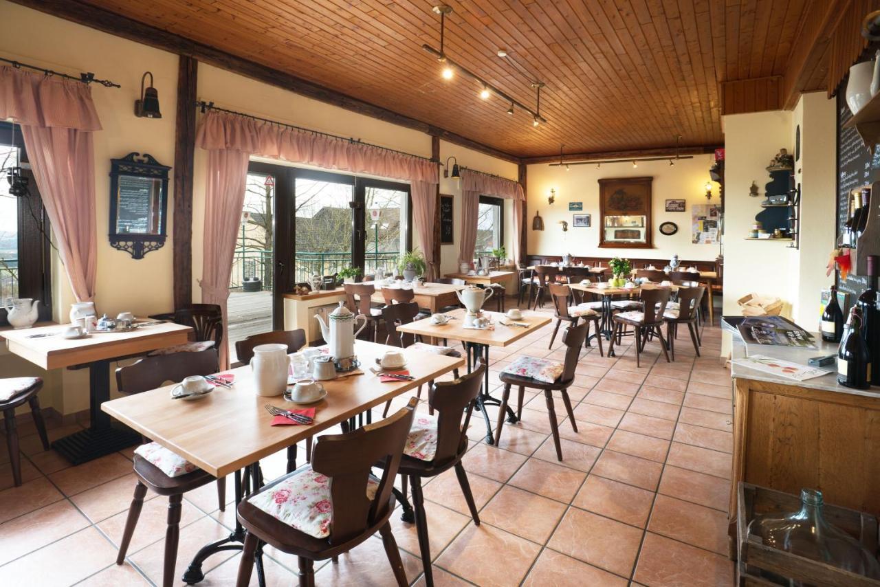 Restaurant und Gasthaus Zur Burgschänke Aremberg Exterior foto
